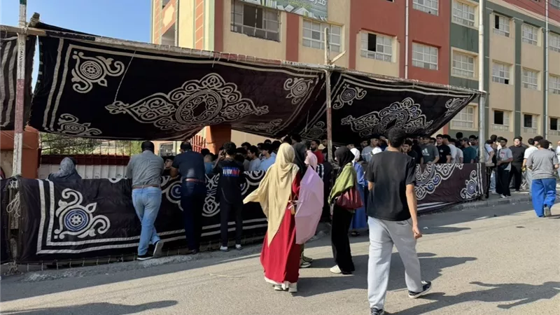 فرحة بين طالبات الثانوية العامة بالإسماعيلية بعد امتحان اللغة الأجنبية الثانية