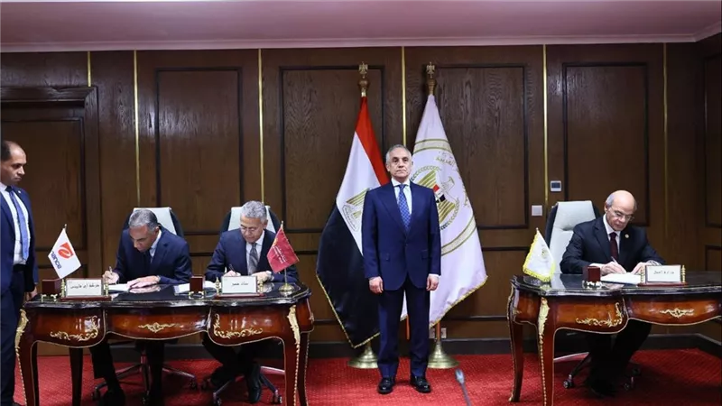وزارة العدل توقع ثلاثة بروتوكولات للتوسع فى التحصيل الإلكتروني