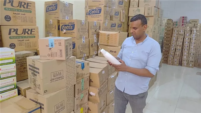 ضبط 450 زجاجة زيت و350 كيلو دقيق قبل تهريبهما للسوق السوداء بالأقصر