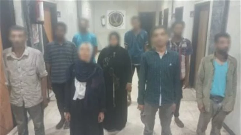 التحقيق مع 9 متهمين لاستغلال 11 طفل في التسول وبيع السلع بإلحاح في القاهرة 