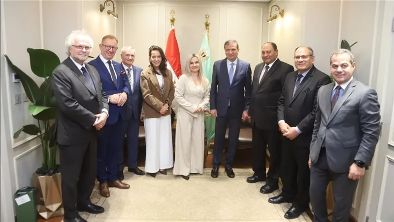 وزير الزراعة يبحث مع وفد حكومي وبرلماني بولندي رفيع المستوى سبل تعزيز التعاون