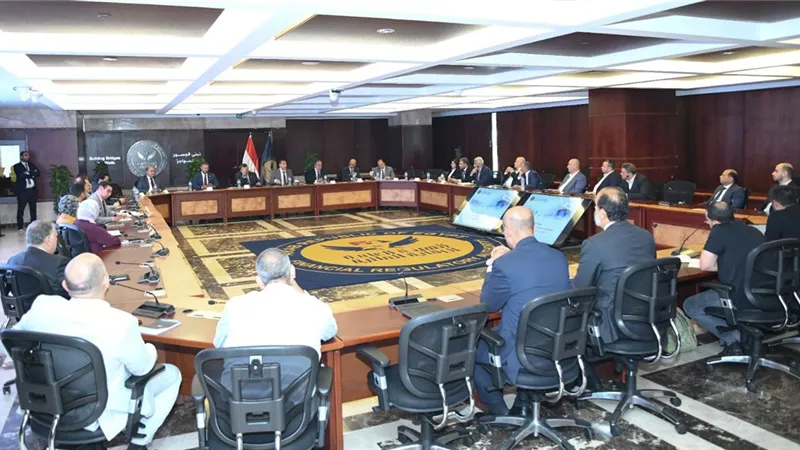 الرقابة المالية والبورصة تحددان الضوابط التنظيمية لـ 
