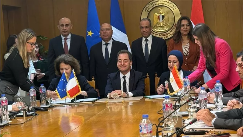 بقيمة 300 مليون يورو.. الصحة: توقيع اتفاقيتين بين الخارجية والاتحاد الأوروبي والوكالة الفرنسية