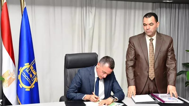 محافظ أسوان يعتمد نتيجة الشهادة الإعدادية للفصل الدراسى الثانى بنسبة نجاح 63.9