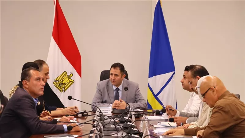 محافظ دمياط يتابع ملف تقنين أراضي الدولة والموجة 29 لإزالة التعديات