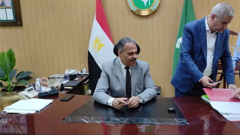محافظ الشرقية يعتمد نتيجة الشهادة الاعدادية بنسبة نجاح 75.37%