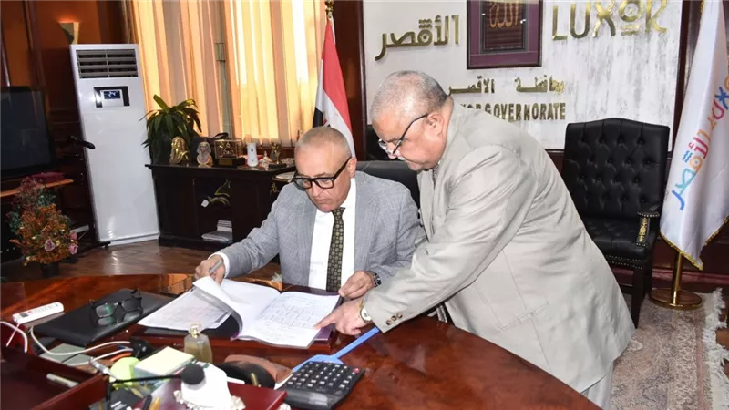 وكيل وزارة التربية والتعليم بالأقصر يعلن أسماء أوائل الشهادة الإعدادية 