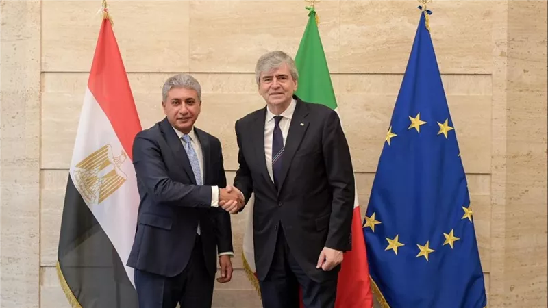 وزير السياحة يلتقي بنظيره الإيطالي في مستهل زيارته إلى روما وميلانو