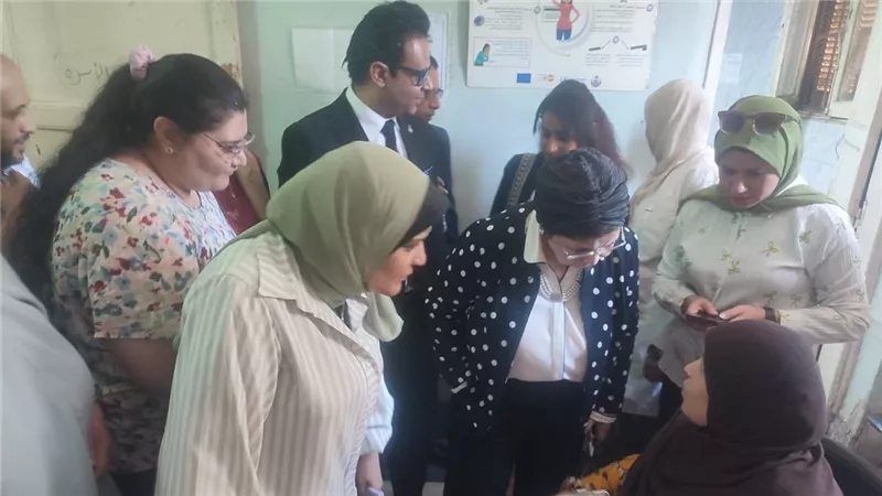 نائبة وزير الصحة تجري جولة ميدانية موسعة بسوهاج لمتابعة الخطة العاجلة للسكان