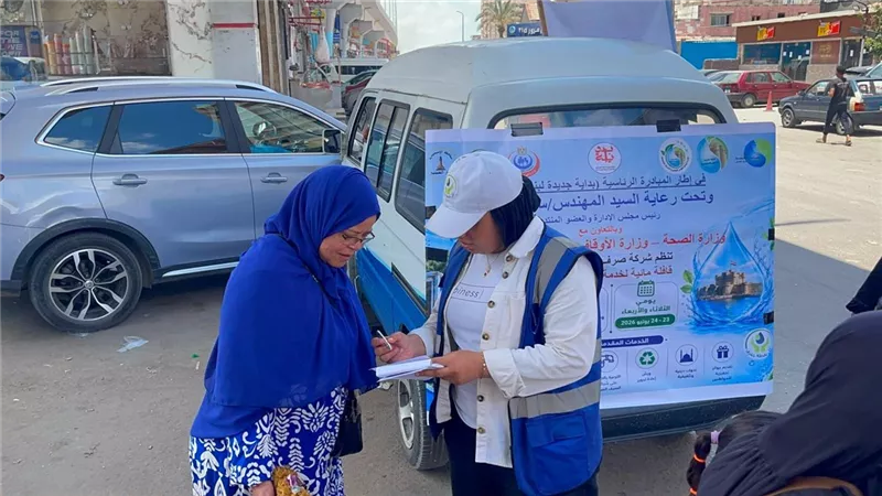 قافلة مائية.. صرف الإسكندرية تقدم خدمة لأهالي العجمي ضمن مبادرة بداية جديدة 