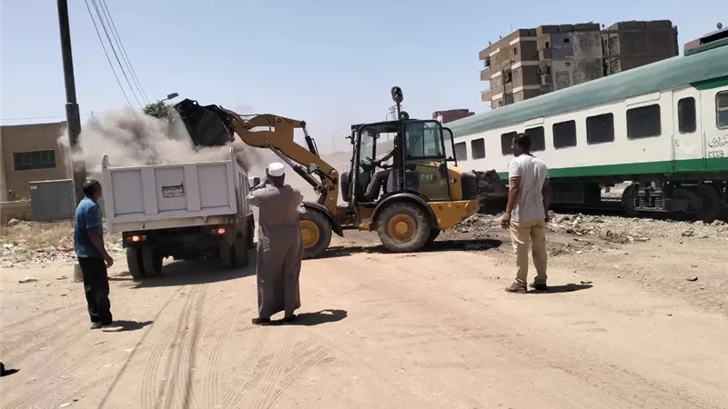  استمرار جهود النظافة ورفع كفاءة البيئة بمدينة أسوان وقرية أبو الريش