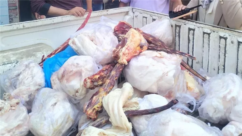 ضبط أكثر من طن ونصف لحوم متنوعة مجهولة المصدر وغير صالحة للإستهلاك الآدمي 