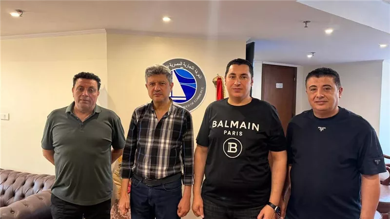 نقابة صناع الأثاث بدمياط تبحث والغرفة التجارية تعزيز التعاون ودعم المصنعين