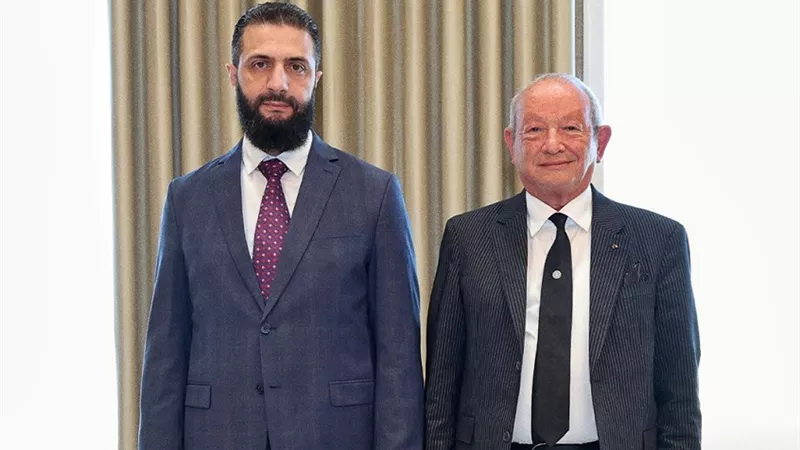 هل فقدت البوصلة؟.. ماهر فرغلي يعلق على هجوم الإخوان ضد ساويرس بعد لقاء الشرع