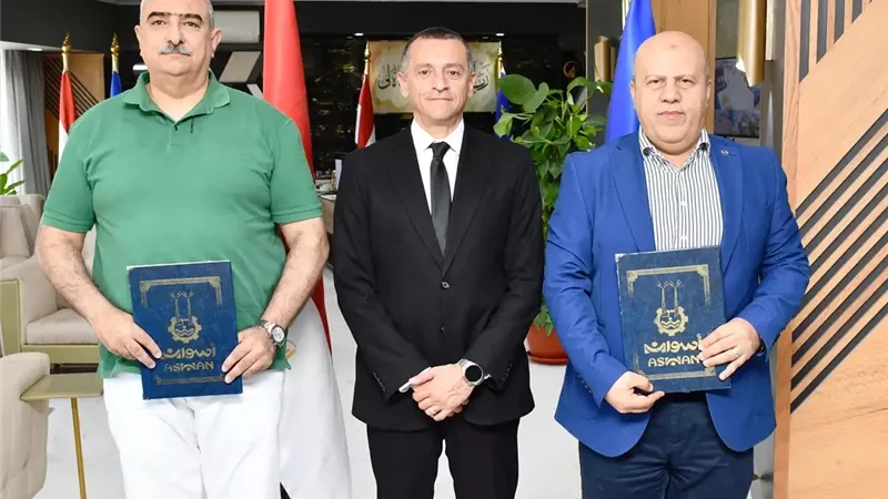 محافظ أسوان يشهد نقل إدارة قرى العون الغذائي للمحافظة ضمن خطة التنميةالمستدامة