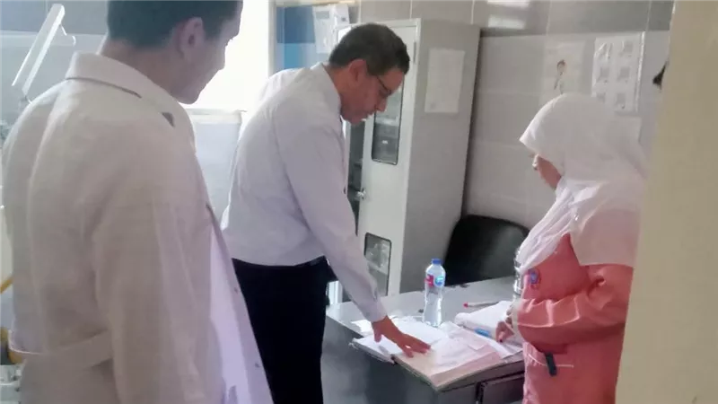 وكيل وزارة الصحة بالمنوفية يحيل مقصرين للتحقيق فى مستشفي ميت خاقان