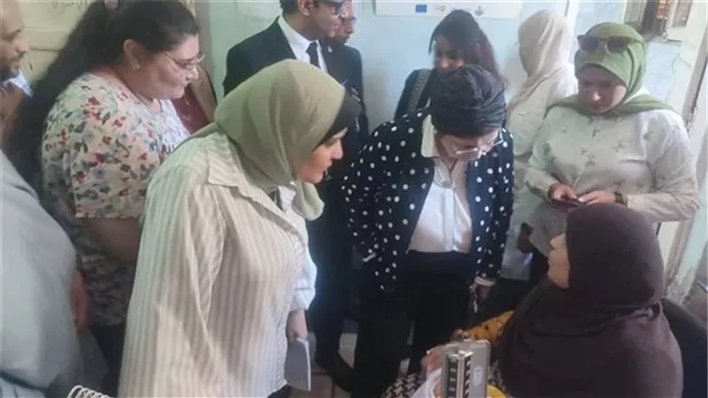 نائب وزير الصحة تواصل جولتها بسوهاج لتطوير خدمات الرعاية الأولية