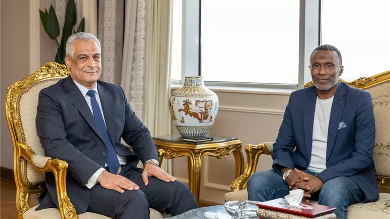 جمبلاط يجتمع بمدرب الإنتاج الحربي ويؤكد دعمه للجهاز الفني واللاعبين للمنافسة