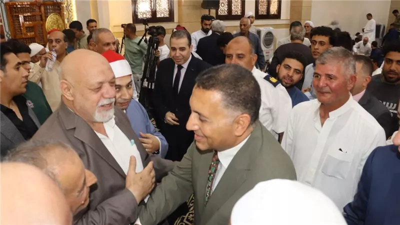 محافظ القليوبية يفتتح مسجد ياسين الجبل بقرية ميت كنانة بعد إحلاله وتجديده 