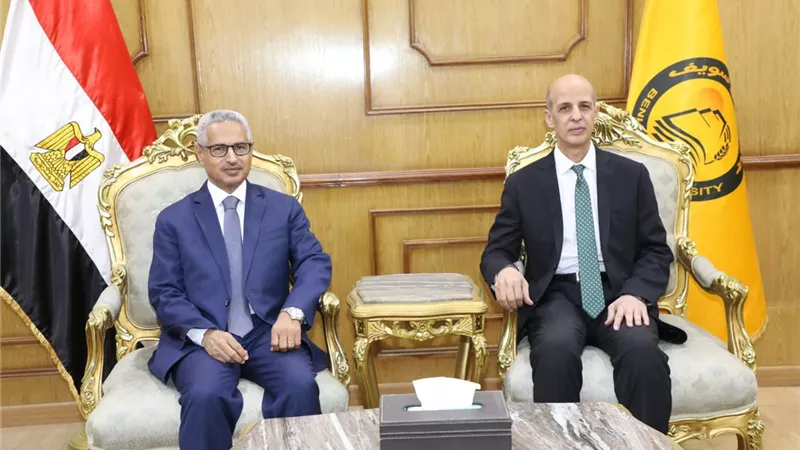 محافظ بنى سويف: تعزيز التعاون والتكامل مع الجامعة سيسهم في دعم جهود التنمية 