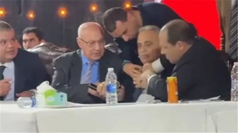 رغم تعرضه لازمه صحية..  رئيس نادي القضاة يرفض مغادرة الجمعية العمومي