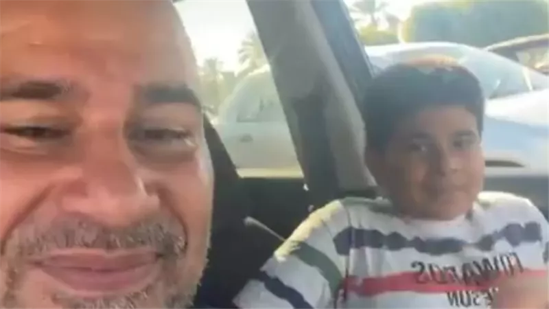 الدكتور محمود مشعل عضو مجلس النواب بدمياط يشارك الأهالي فرحتهم بصعود المنتخب