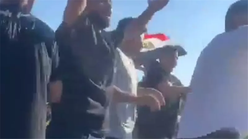 بالأعلام شاهد فرحة أهالي دمياط بتأهل منتخب مصر للدور الثاني بالمونديال اليوم
