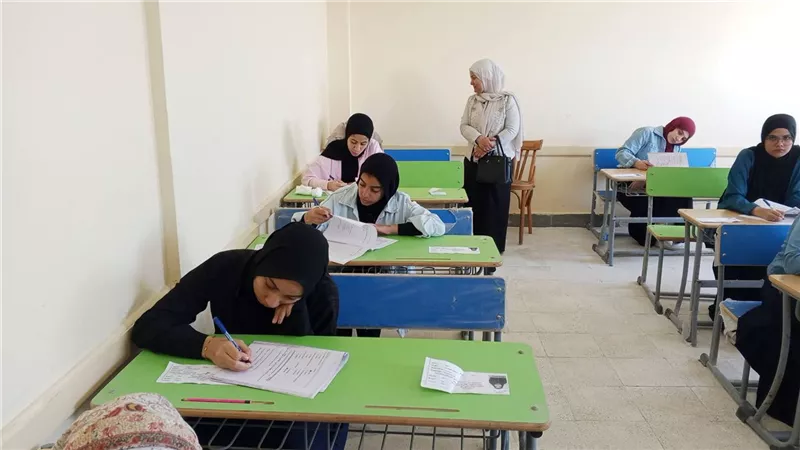 لا شكاوى.. الوكيل الثقافي لمنطقة السويس الأزهرية يؤكد انتظام امتحانات الثانوية