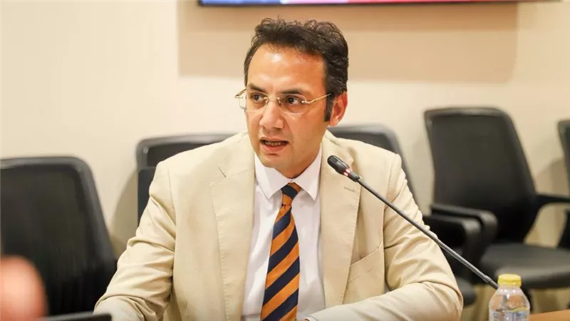 بقرار جمهوري.. تجديد الثقة في الدكتور طاهر نصر نائبا لمدير الأكاديمية الوطنية للتدريب