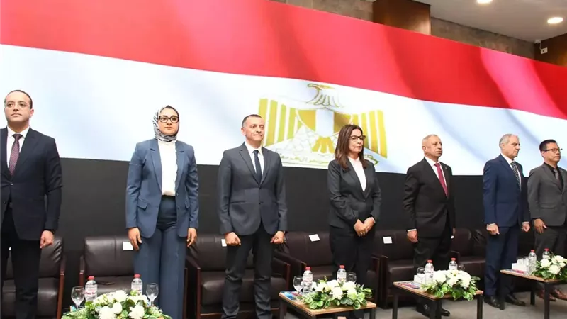 وزيرة الثقافة ومحافظا أسوان والوادي الجديد يبحثون دعم التنمية بالصعيد