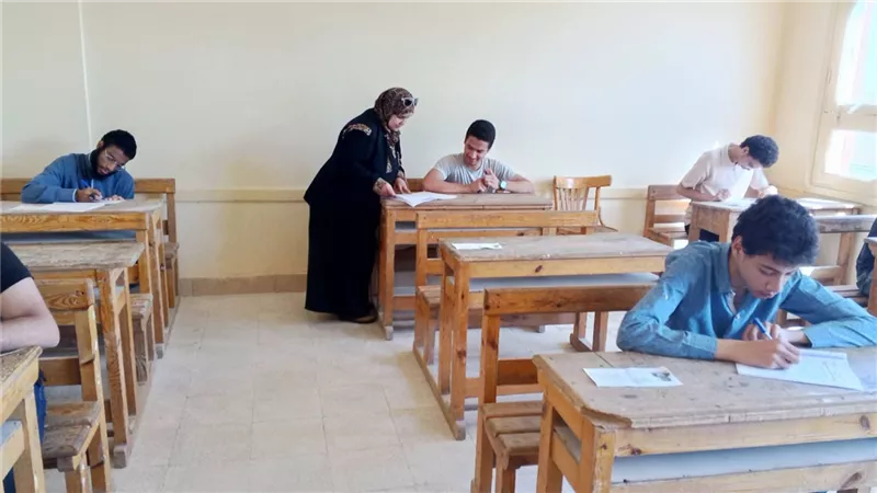 مدير عام التدريب التربوي بقطاع المعاهد الأزهرية: التزام وانتظام بلجان السويس