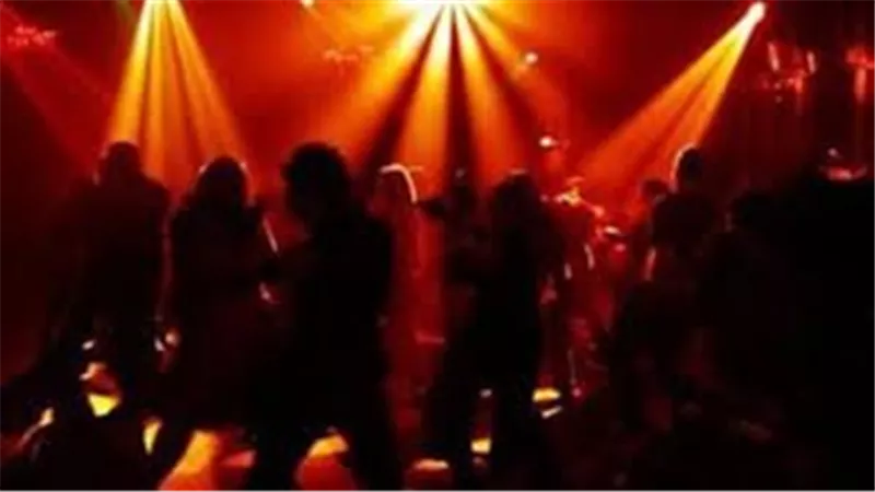 تأجيل دعوى إلغاء حظر الخمور وإغلاق البارات والملاهي في رمضان إلى 24 أكتوبر
