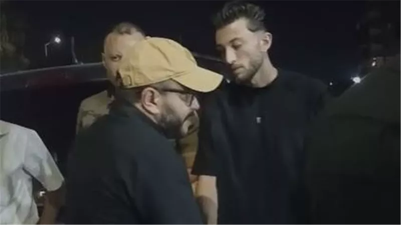 حسام داغر يقدم واجب عزاء الفنان الشاب كريم عبدالعليم 