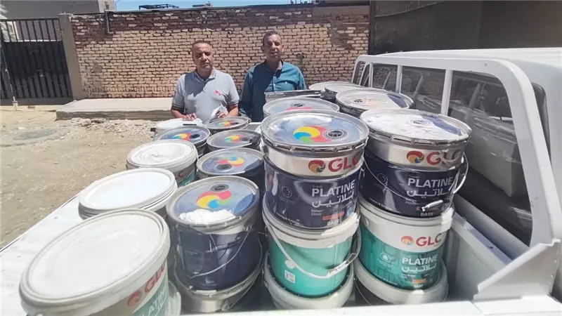 ضبط طن بويات ودهانات منتهية الصلاحية داخل محل غير مرخص بالأقصر