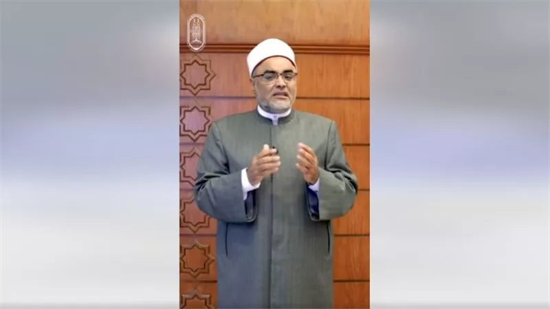 باحث بكبار العلماء يكشف سبب الطعن في الإمام الشافعي .. يهدف لهدم الإجماع