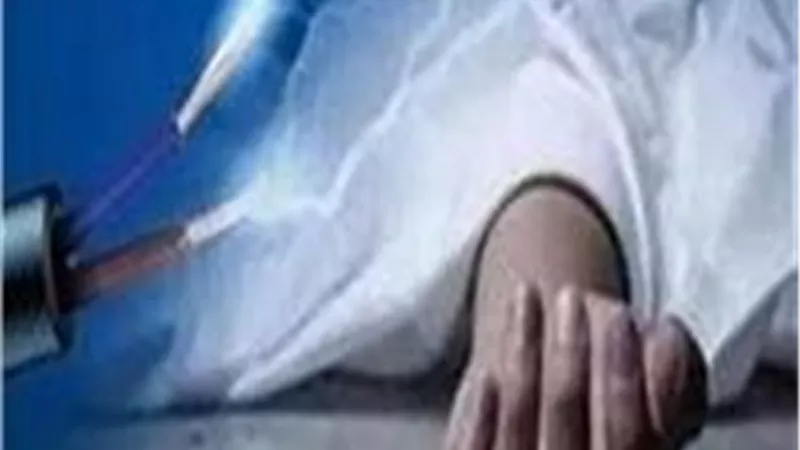 شهيد لقمة العيش.. مصرع عامل صعقا بالكهرباء أثناء عمله فى أبو النمرس