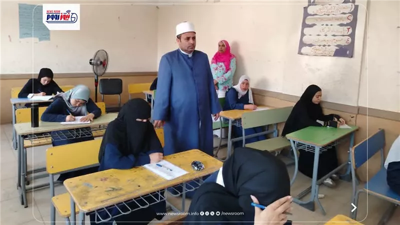 طلاب دمياط يؤدون امتحان البلاغة بالثانوية الأزهرية 