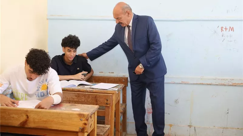 التعليم تكشف حقيقة الصور المتداولة لامتحانات الثانوية العامة: قديمة