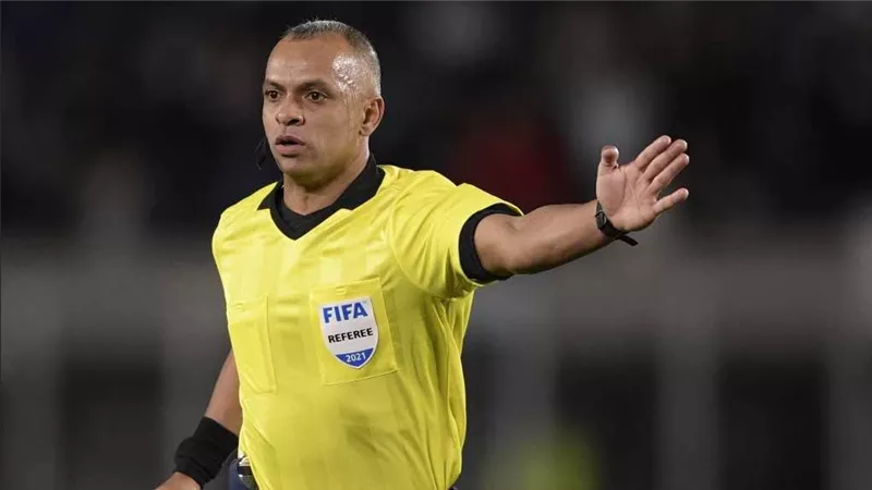البرازيلي ويلتون سامبايو حكمًا لمباراة المغرب وهولندا في دور الـ32 بالمونديال