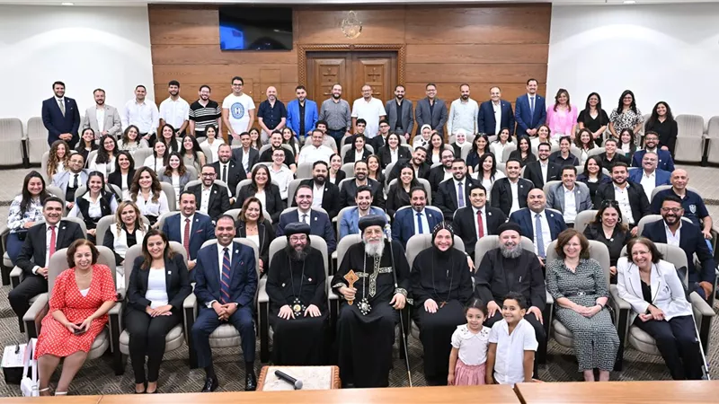  البابا تواضروس يلتقي قيادات ملتقى التوظيف بالكاتدرائية المرقسية 