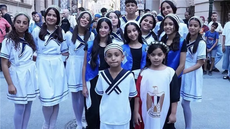 مكتبة مصر العامة بالإسماعيلية تتألق في شارع الفن بالقاهرة بعروض الفنون الشعبية