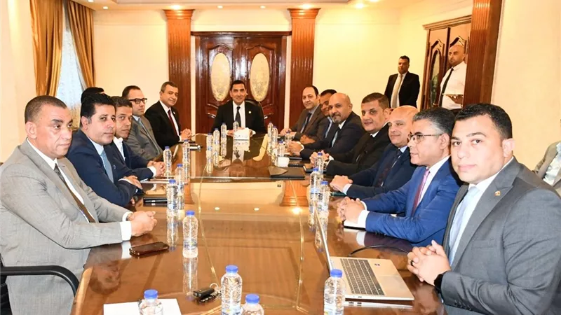 وزير الشباب والرياضة يجتمع مع اللجنة العليا للاستثمار لمتابعة ملفات التطوير