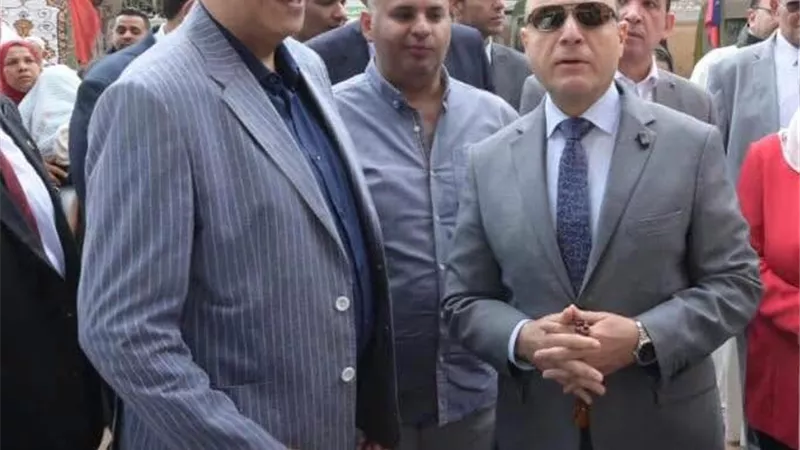 محافظ الغربية يتابع القافلة الطبية بعزبة صبح بمركز سمنود               