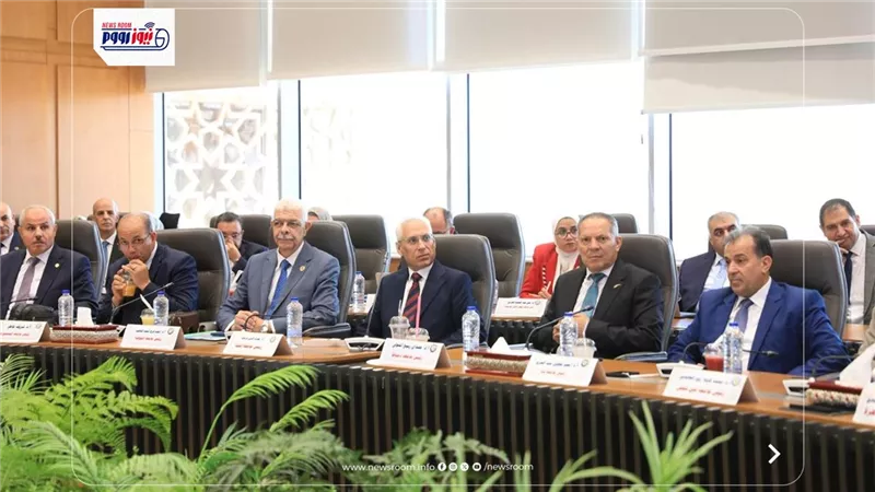 رئيس جامعة المنيا يشارك في اجتماع المجلس الأعلى للجامعات لمناقشة سبل التطوير