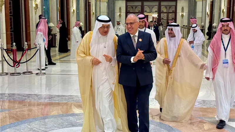 وزير الري يصل إلى جدة للمشاركة في أعمال أسبوع المياه السعودي