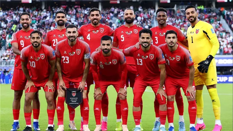 لفتة راقية.. منتخب الأردن يودع كأس العالم بهدية وحلوى تقليدية ورسالة شكر