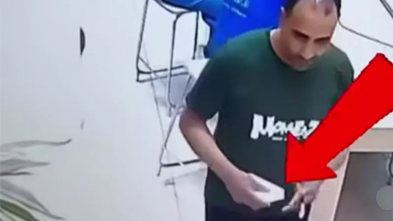 استغل انشغال العاملين.. لص يسرق آيفون برو ماكس من متجر بمدينة نصر