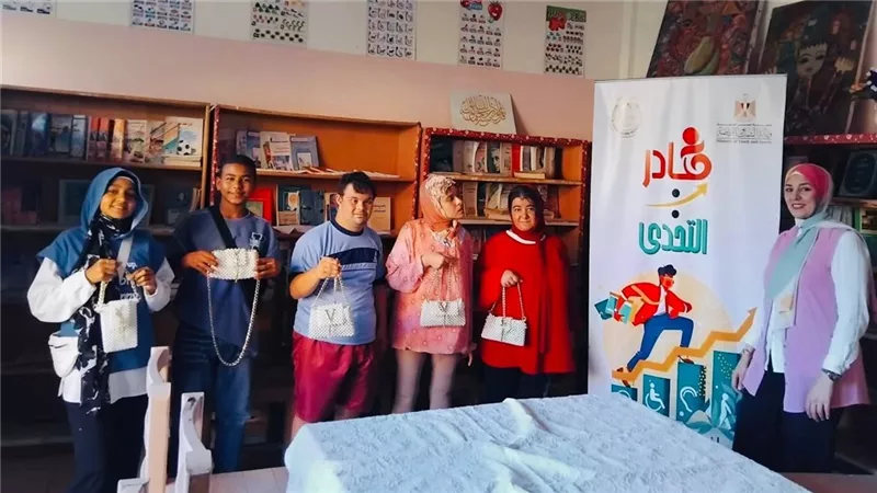 ورشة هاند ميد لذوي الهمم وأولياء الأمور ضمن برنامج قادرعلى التحدي بدمياط