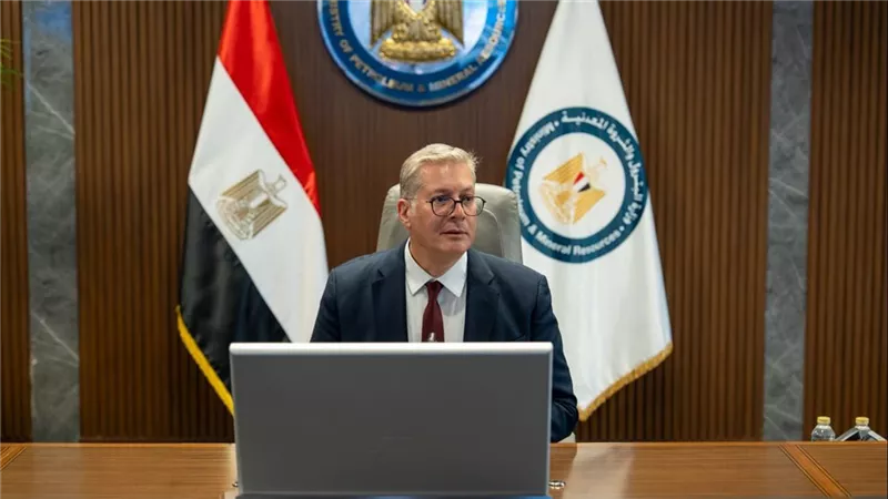 وزير البترول يتابع أداء الهيئة المصرية للبترول ويشدد على تسريع معدلات الإنجاز