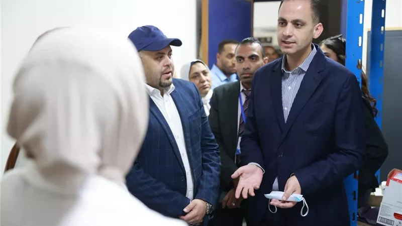 نائب وزير الصحة يتفقد منشآت طبية بالإسكندرية استعدادًا لموسم الصيف